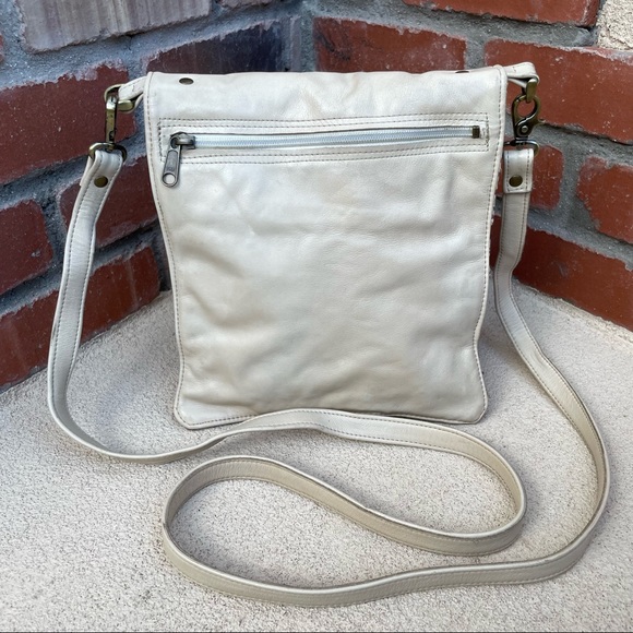 HASbags🇺🇸Reversible Leather/Fabric Flip Crossbody Bag - Picture 2 of 7